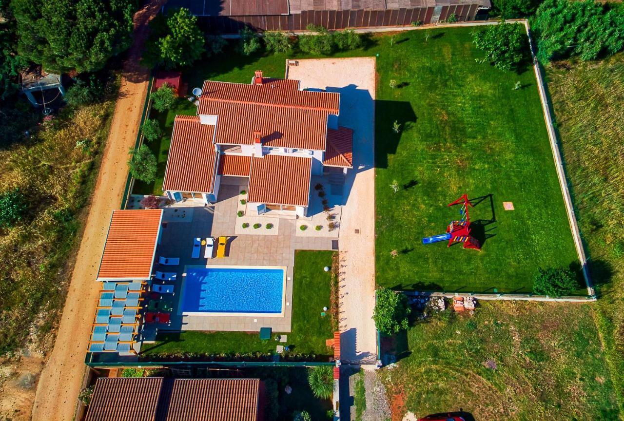 Family-Villa Captains House, Beheizter Pool Und Riesiger Garten Fažana Exteriér fotografie